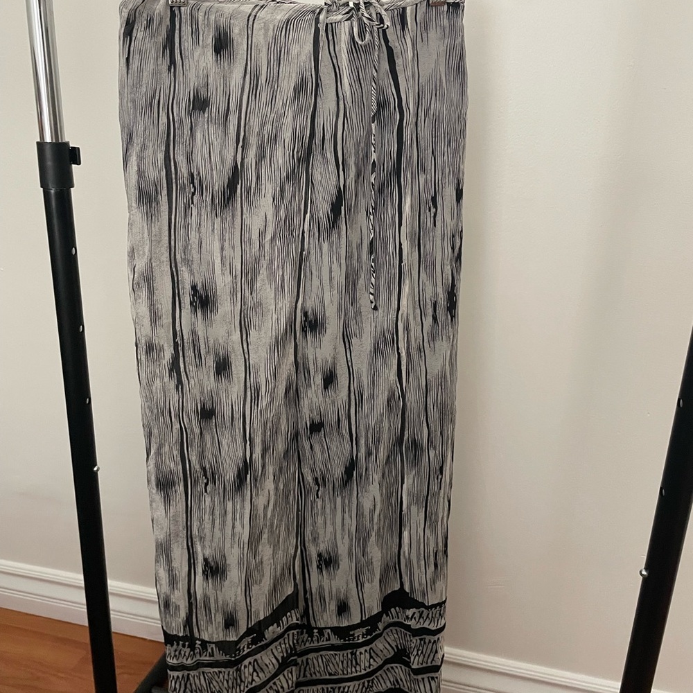 DANA B & KAREN Elegant Black and Gray Women's Wrap Skirt